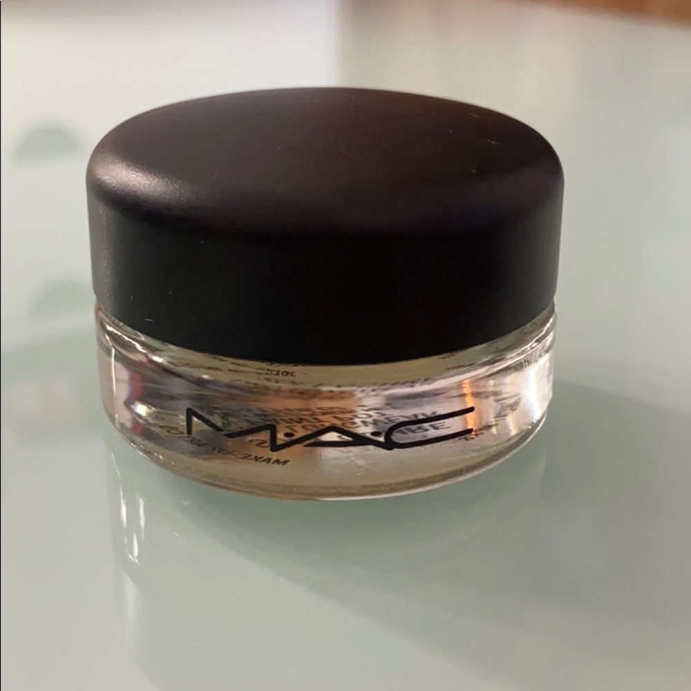 MAC Paint Pot